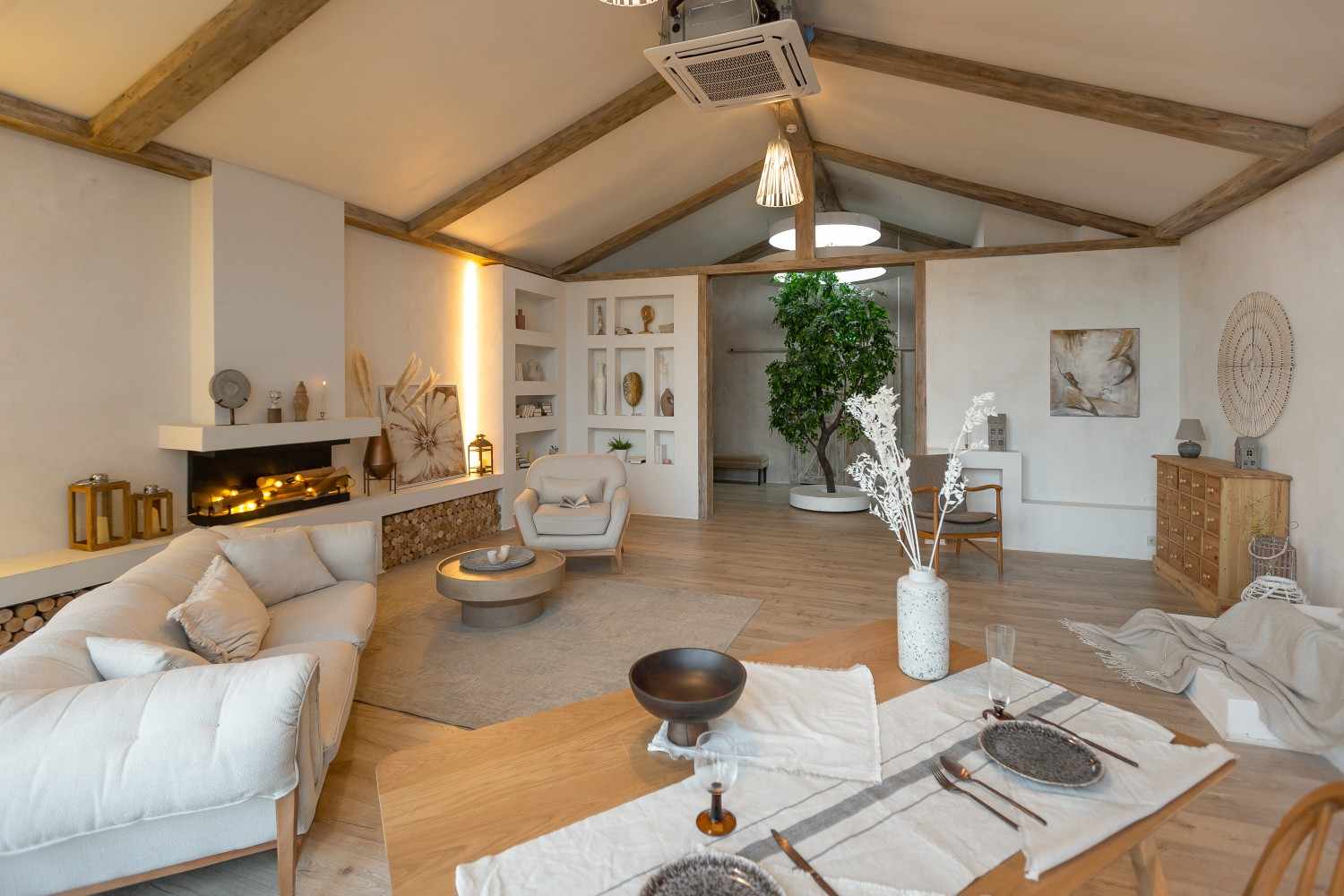 Why Some Homes Feel Cozy While Others Don’t – The Architecture Behind